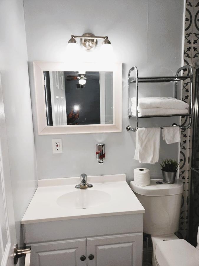 Cheerful Super Suite + 2 Queen + Sofa Bed Minutes From The Airport! แทมปา ภายนอก รูปภาพ