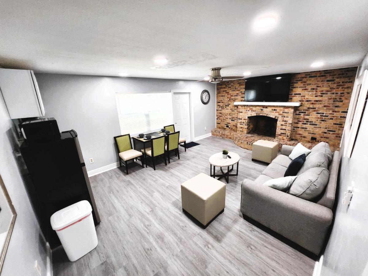 Cheerful Super Suite + 2 Queen + Sofa Bed Minutes From The Airport! แทมปา ภายนอก รูปภาพ