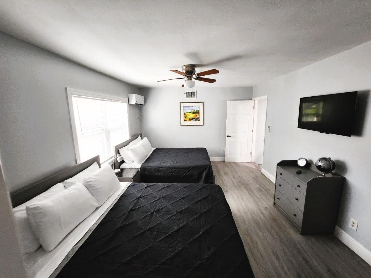 Cheerful Super Suite + 2 Queen + Sofa Bed Minutes From The Airport! แทมปา ภายนอก รูปภาพ